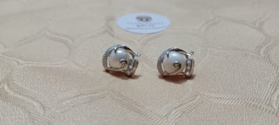 Mother Pearl Ear Ring