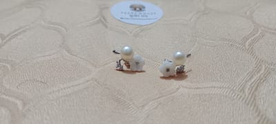 Exclusive Pearl Ear Ring