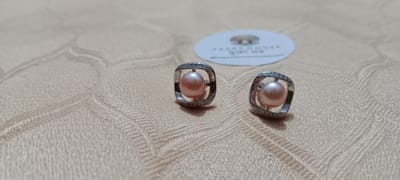 Exclusive Pear Ear Ring