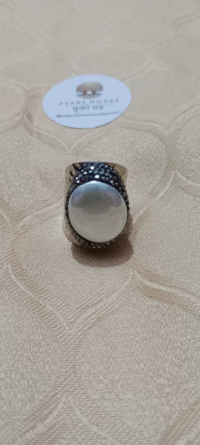 Adjustable Mother Pearl Finger Ring