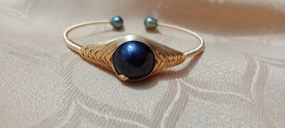 Adjustable Pearl Breslate