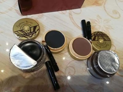 kiss beauty 4 in 1 pomet - Image 1