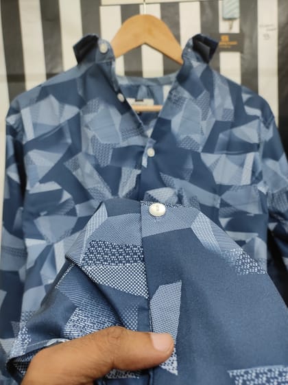 Trendy magnet fabric print shirt