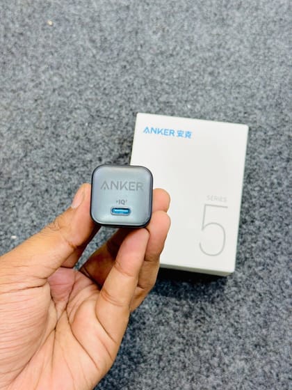 đ Anker Series 5 (30W) Fast Charger đĨ