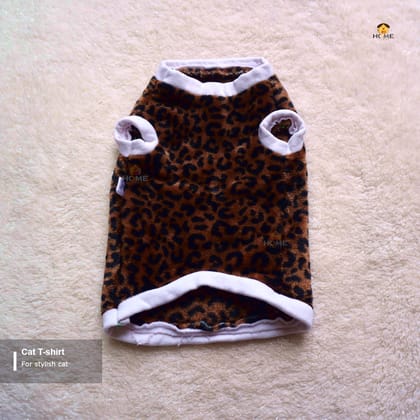 cat t-shirt (2.3 kg)