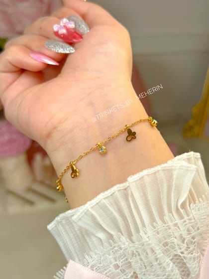Charm bracelet - hollow butterfly