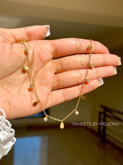 Waterdrop charm neckpiece