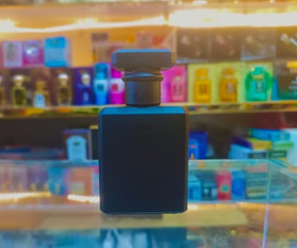 Empty Perfume Atomizer Refillable Matte Black Square Glass Spray 30ml Bottle 1 pcs