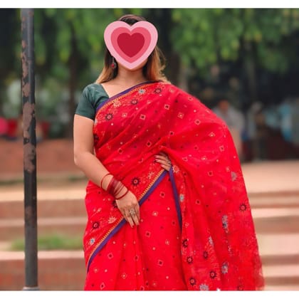 হাঁপ সিল্কে করা বুটিক আর্ট শাড়ি