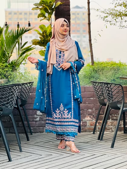 Georgette KAREENA Outfit