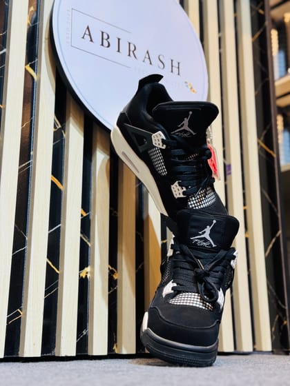 Jordan 4 Retro White Thunder