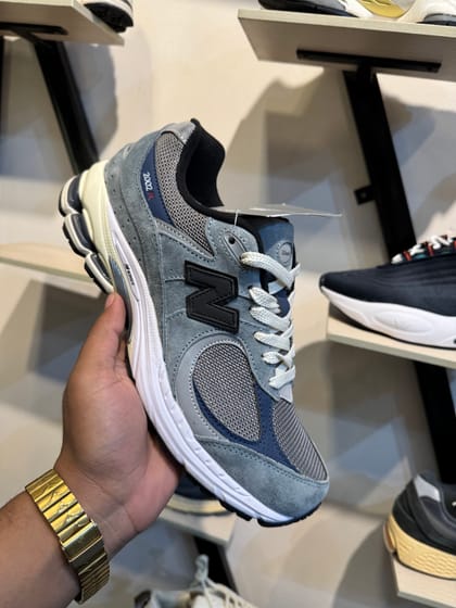 New Balance 2002R