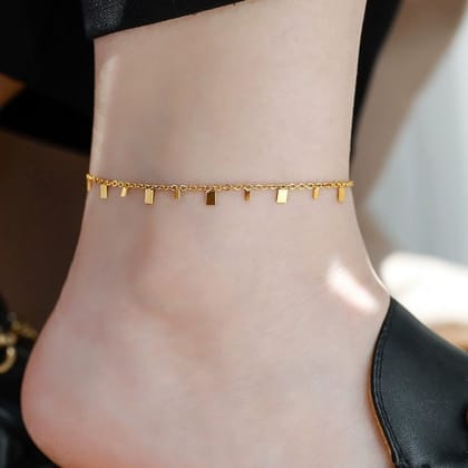 Square minimal anklet