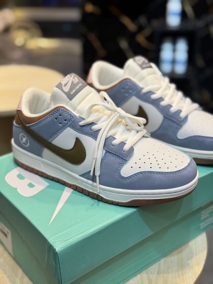 YTH SB Dunk Low