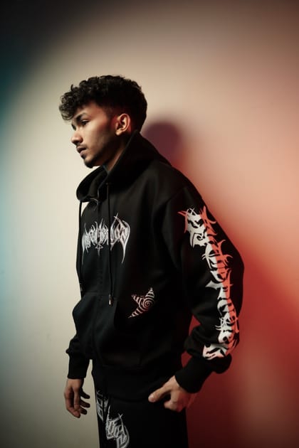 𝟱𝟬𝟬 𝗚𝗦𝗠 𝗛𝗘𝗔𝗩𝗬𝗪𝗘𝗜𝗚𝗛𝗧 𝗗𝗢𝗨𝗕𝗟𝗘 𝗭𝗜𝗣𝗣𝗘𝗥 𝗛𝗢𝗢𝗗𝗜𝗘 𝗪𝗜𝗧𝗛 𝗦𝗪𝗘𝗘𝗧𝗣𝗔𝗡𝗧🇧🇩