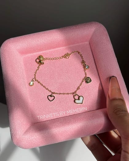 White shell love bracelet