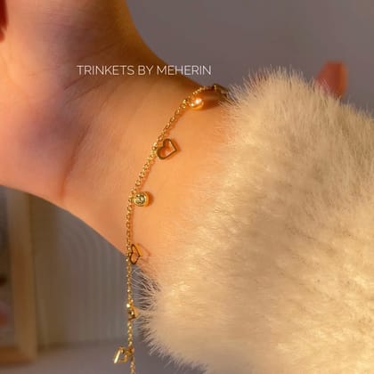 Minimal charm hollow love bracelet