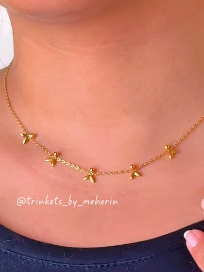 Fishtail charm neckpiece