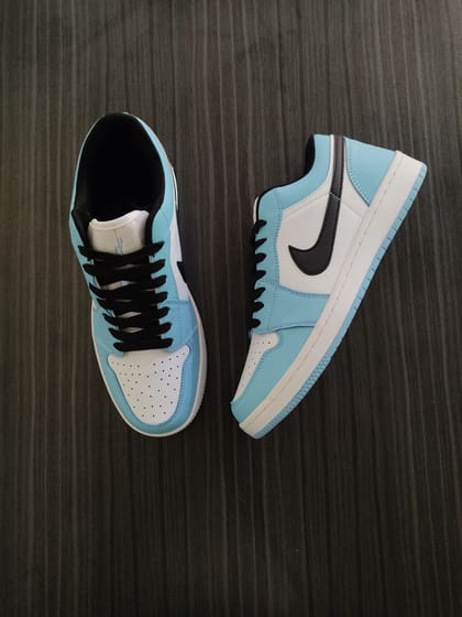 Sneakers Aj1 low sky un