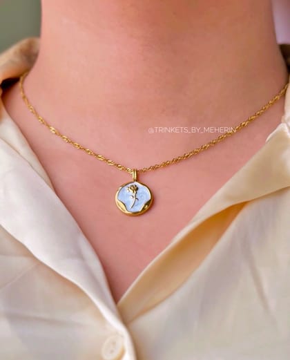 Vintage rose necklace