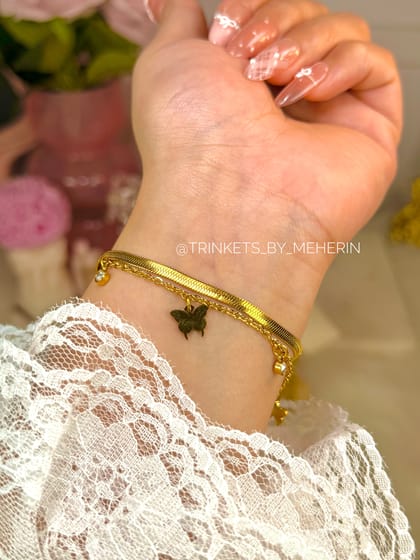 Double layer butterfly with stones