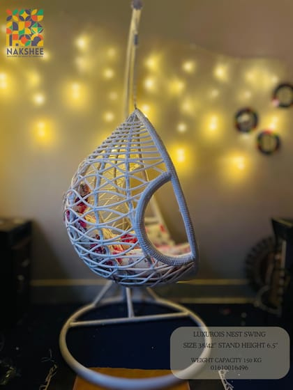 Luxurious nest swing white