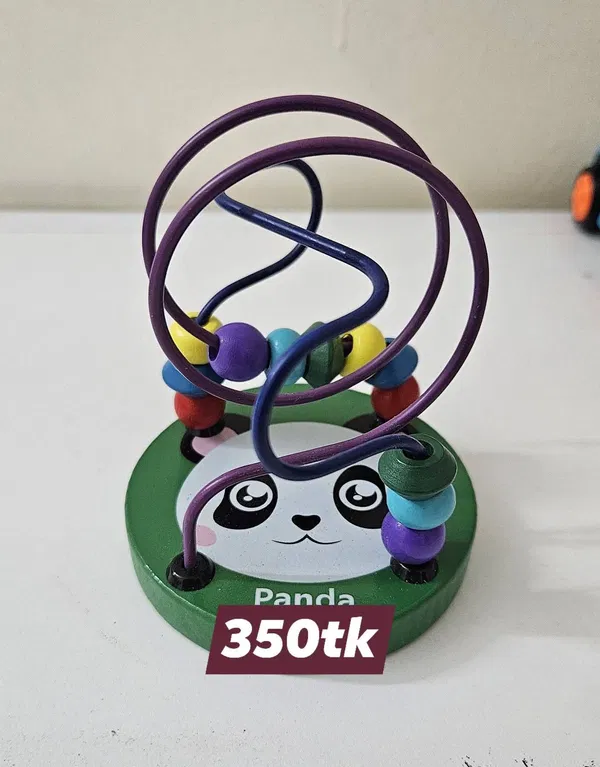 Pulling Montasory intelligence toy