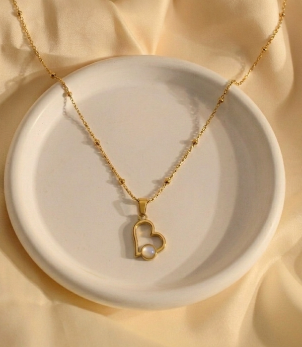 Love Shape Neckpiece