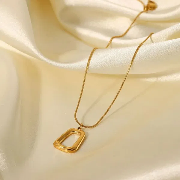Trapezoid Shaped Neckpiece