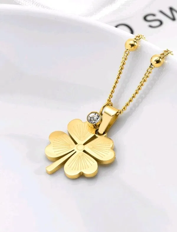 Four Leaf Neckpiece