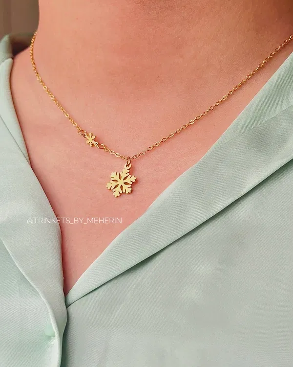 Snowflake pendant