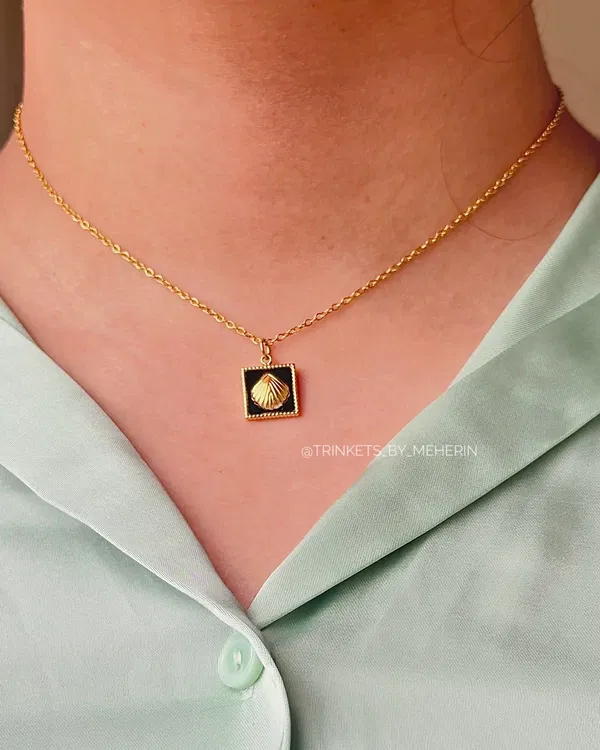 Black shell pendant