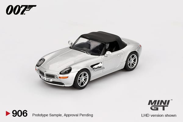MiniGT - BMW Z8 "The World Is Not Enough"