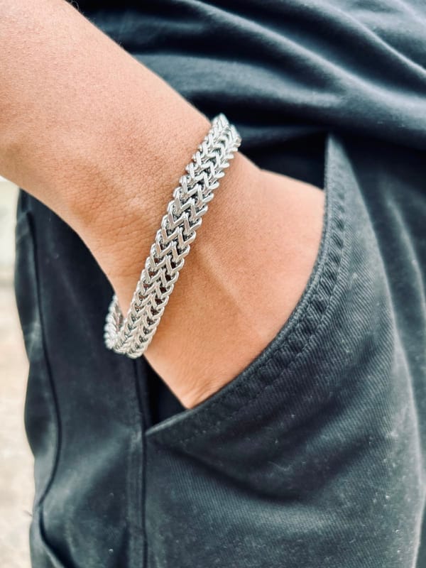 Double layered bracelet