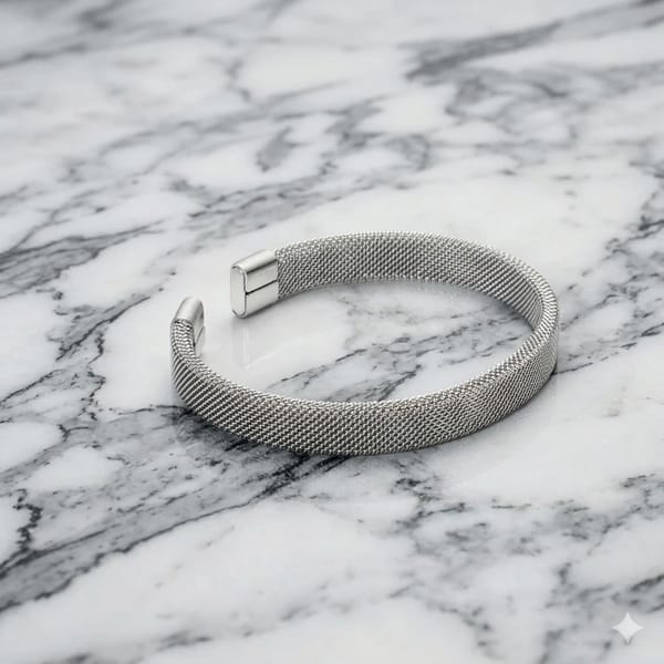 The plain bracelet
