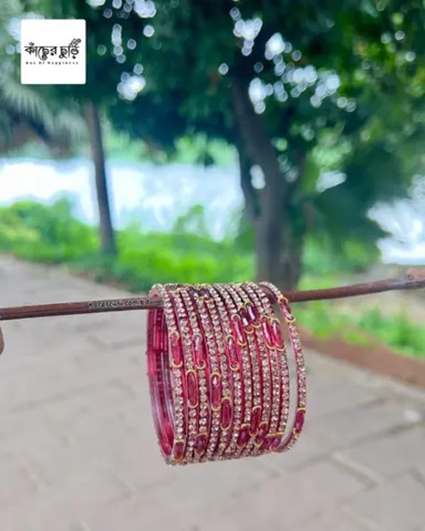 Dadi-Ma maroon