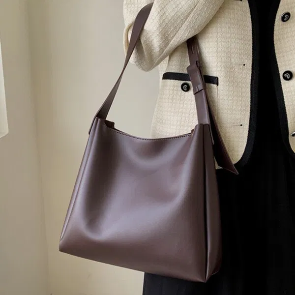 Women's hand bags