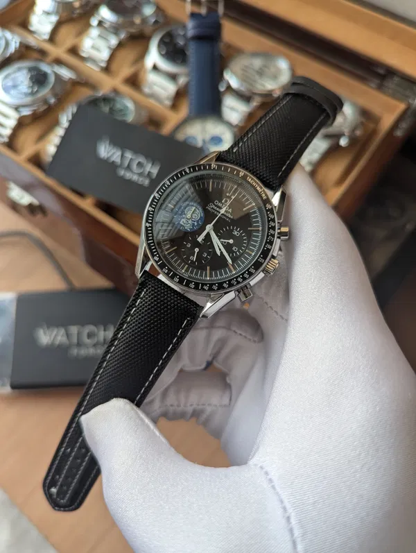 Omega Snoopy Chronograph Strap Watch