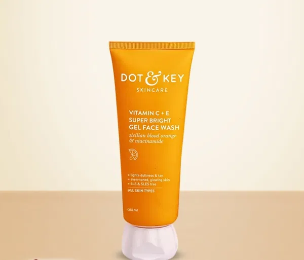 Dot & Key Vitamin C + E Super Bright Gel Face Wash 100 ml