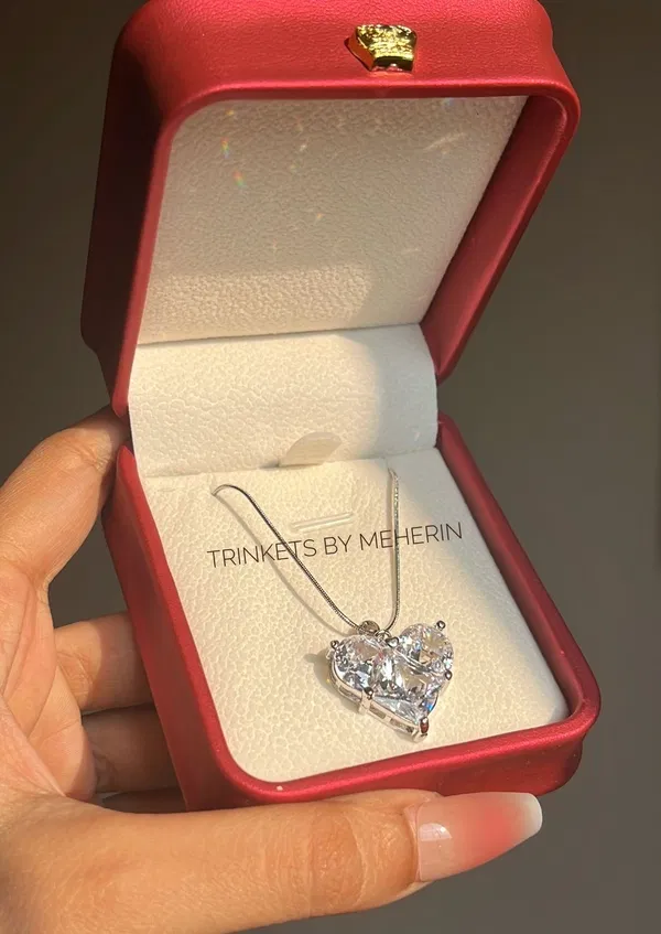 LOVE NECKPIECE WITH BOX