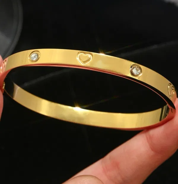 Love stone cuff