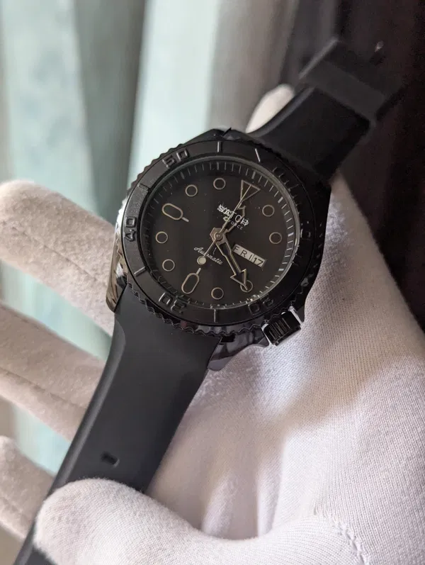 Seiko Quartz Watch Black Belt