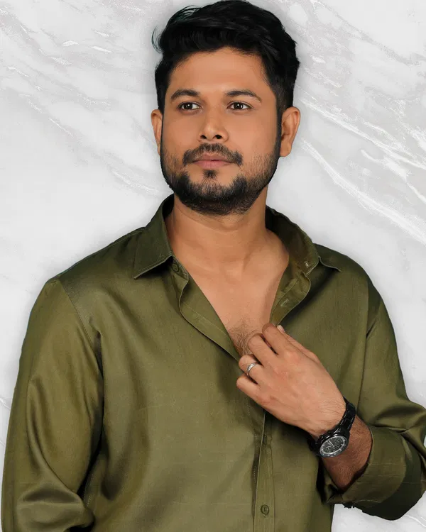 Forest Hues Causal Men's Shirt | Classic, Versatile & Perfect for Any Outfit