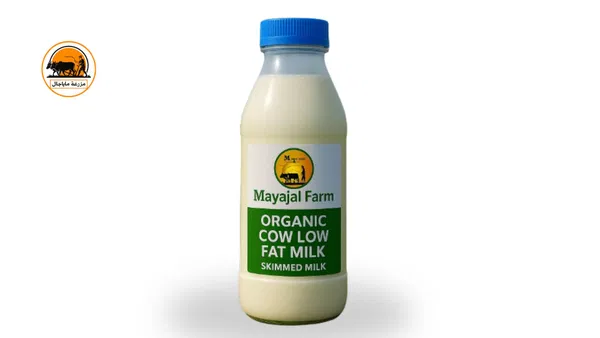 Organic cow low fat milk / skimmed milk.