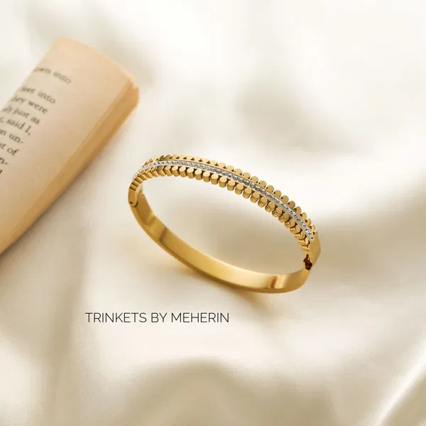 Zircon stone cuff bracelet