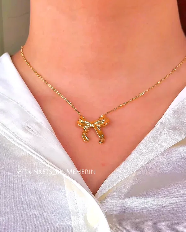 Stainless steel neckpiece