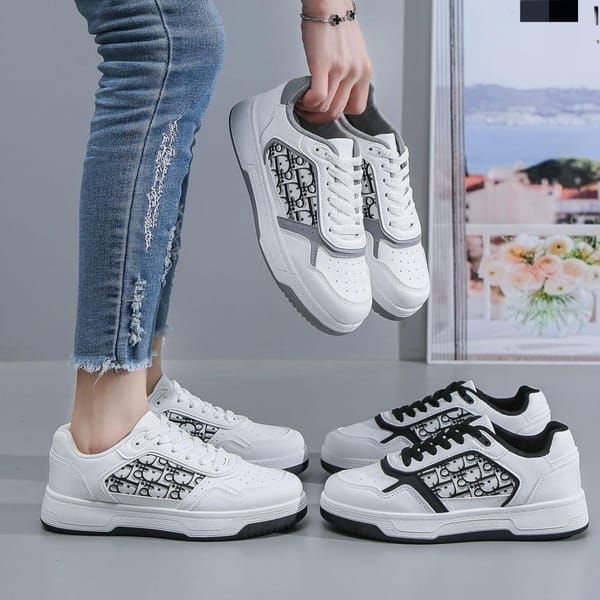 Sports Shoes