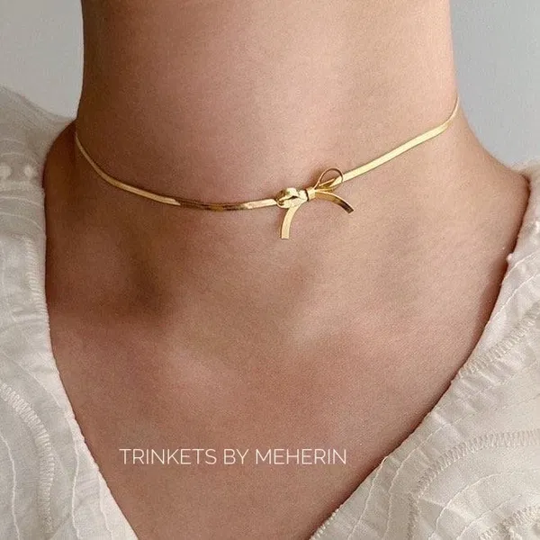 Bow tie necklace