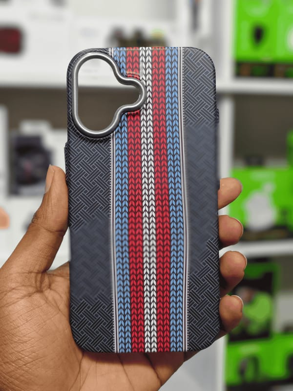 IPhone 12 pro max,14 pro max,15 pro max,16,16pro,16pro max hard case