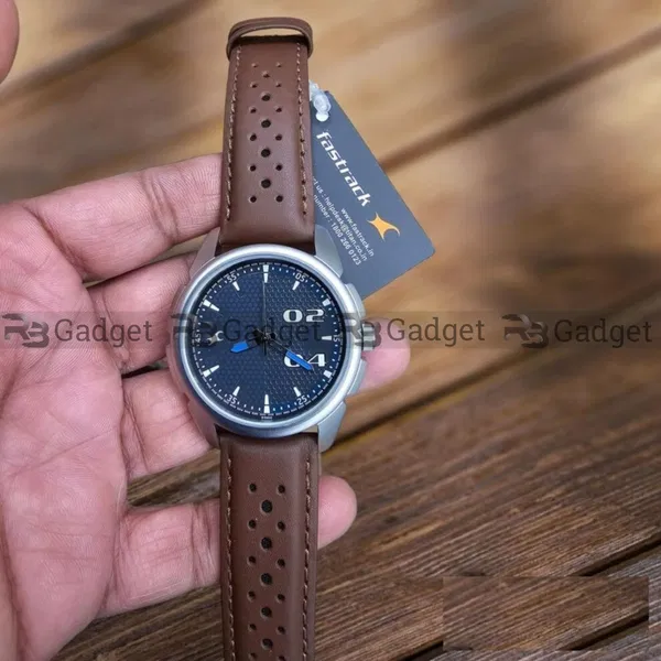 Fastrack NS3124SL06 Leather Strap Watch